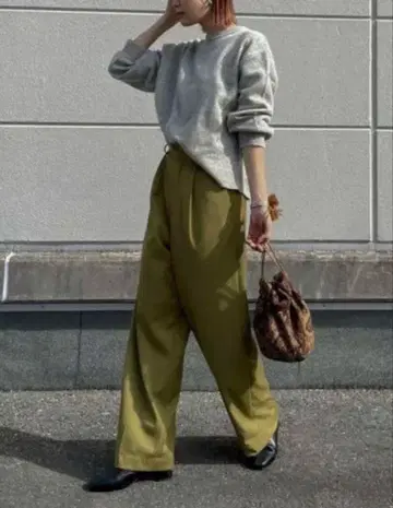 미사용 새상품 ungrid 센터 프레스 루즈 팬츠