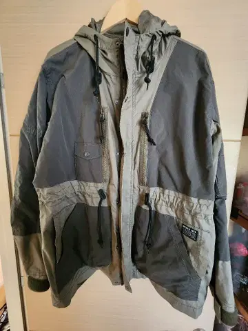 AVIREX 마운틴 후드티 그레이/카키