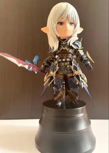 파이널 판타지 XIV 미니 피규어 에스티니앙