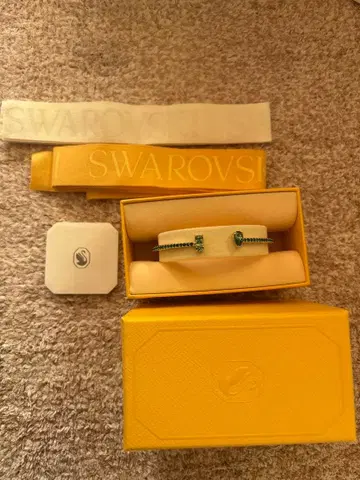 Swarovski 그린 크리스탈 팔찌