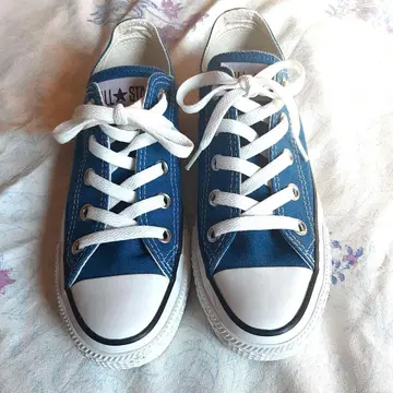 색감이 예쁜 컨버스 스니커즈 사이즈 22cm