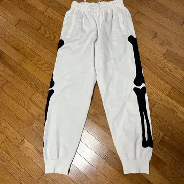 CHALLENGER 뼈 프린트 스웨트 팬츠