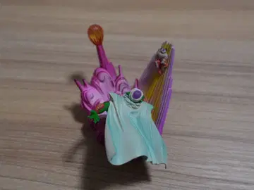 드래곤볼 피콜로 피규어