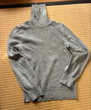 DAKS 그레이 케이블 니트 터틀넥 38