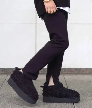 COLORS OF CALIFORNIA 컬리 페이크 퍼 부츠