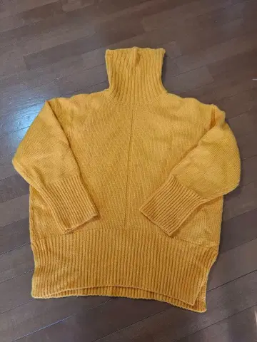 니트 스웨터 상의 오렌지색 귤색 옐로우 컬러