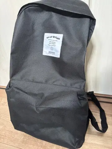 오버 프린트 백팩
