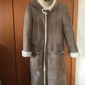 무스탕 롱 코트 브라운