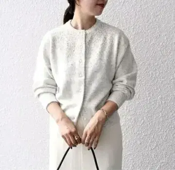 SHIPS 컨디션 최상 비쥬 & 펄 모티브 가디건