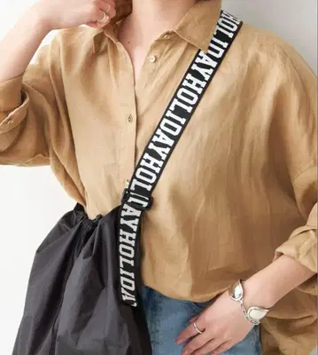 HOLIDAY의 패커블 백 택 포함 미사용 새상품 블랙