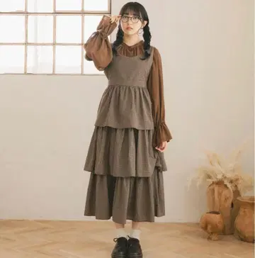 amr. 볼륨 티어드 점프스커트