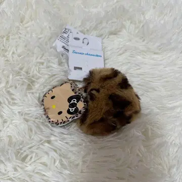 새상품 헬로키티 백참 레오파드 무늬 갸루 키티 산리오 아베일