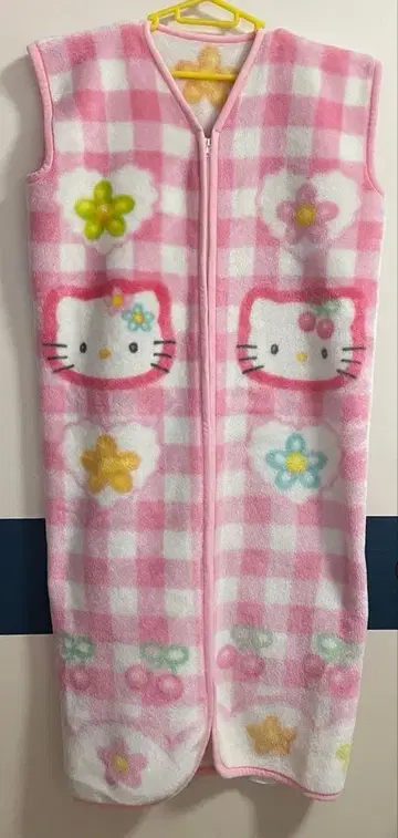 [ 헤이세이 레트로 레어 ] 산리오 헬로키티 체리 착용 담요 지퍼 포함