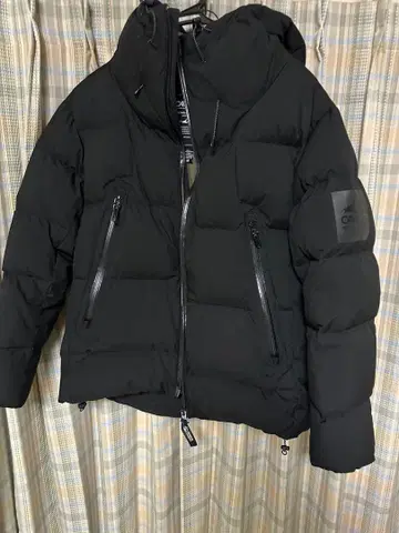 CAMP7 후드 부착 블랙 다운 자켓 M 사이즈