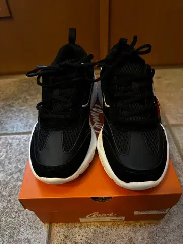 [ 새상품 ] 아놀드 파머 대드 스니커즈 23.5