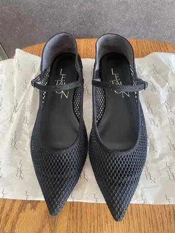 르 탈론 메쉬 스틸레토 플랫슈즈 블랙 23.5