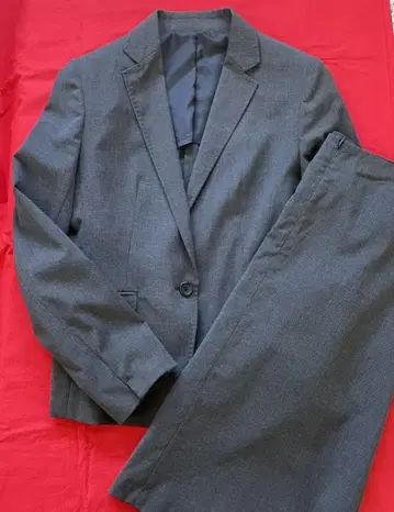 컴시즘 그레이 수트 셋업