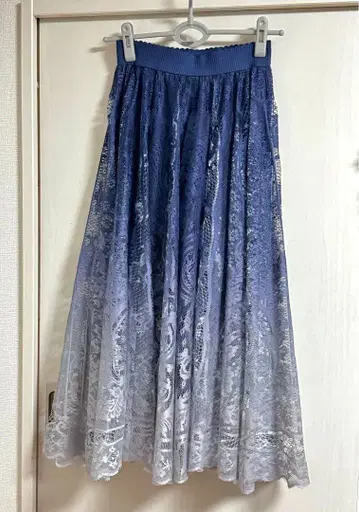 axes femme 엑시즈팜 그라데이션 레이스 서큘러 스커트