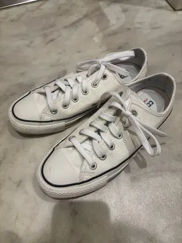 CONVERSE ALL STAR 화이트 스니커즈