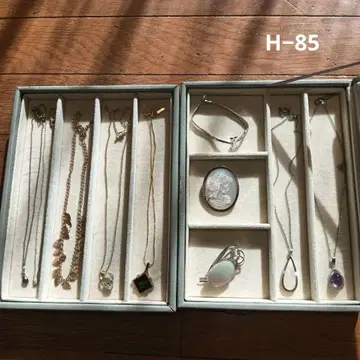 유품 생전 정리 빈티지 액세서리 모음 판매 골드, 실버 목걸이 브로치