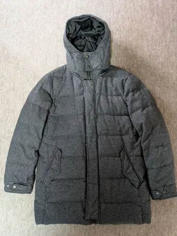 [ 새상품급 ] 다크 그레이 후드 부착 다운 자켓