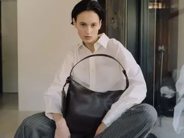 ROH SEOUL Pulpy crossbody bag BLACK