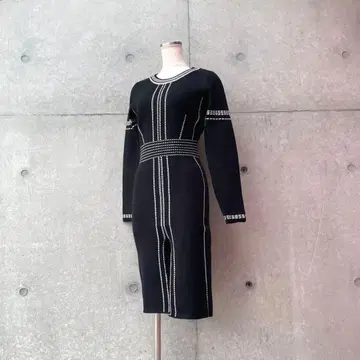 택 포함 새상품 스티치 디자인 타이트 니트 원피스 블랙 S