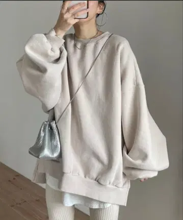 새상품급 OSUMITSUKI sweat / 오스미츠키 슈퍼 오버 맨투맨