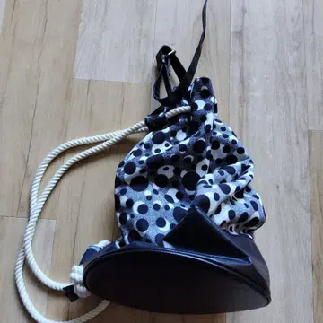 장 폴 고티에 폴카 도트 복서 백