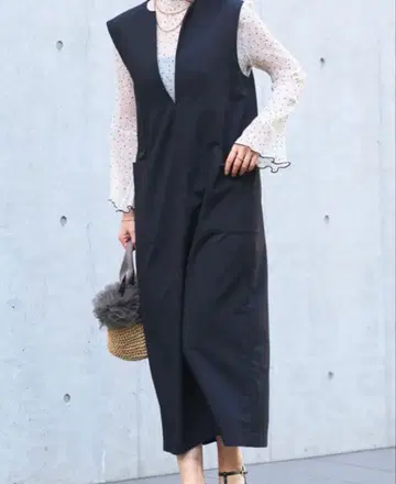 앤디콜 슬릿 넥 점프 스커트 택 포함 새상품