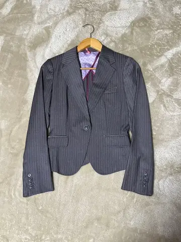 그레이 스트라이프 테일러드 자켓