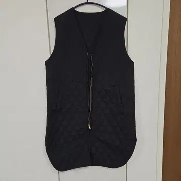 블랙 퀼팅 다운 베스트