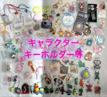 캐릭터 키링, 캔뱃지, 핀 배지 등 묶음 판매