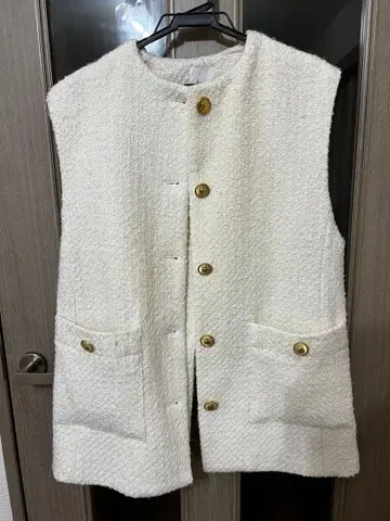 화이트 트위드 베스트