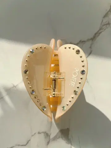 Potete 벌스데이 하트 헤어 클립 4월