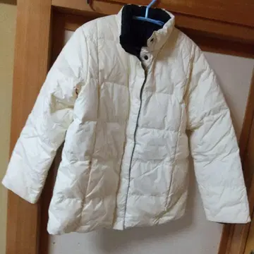 화이트 다운 자켓 퀼팅