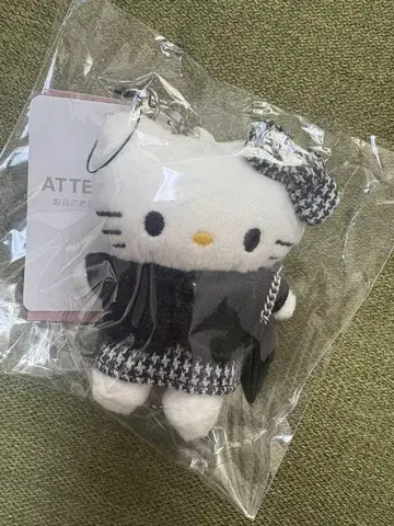 헬로키티 토이 키링 로리즈팜 트위드 블랙 체크
