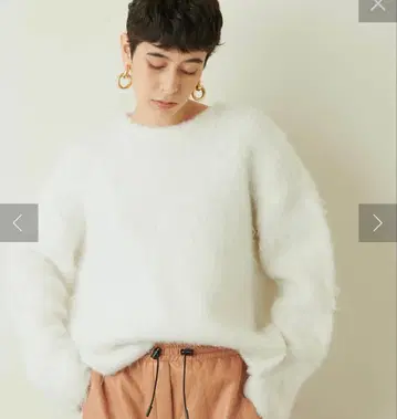 윔 가젯 MIX 퍼 니트 풀오버 화이트 긴팔 니트 스웨터