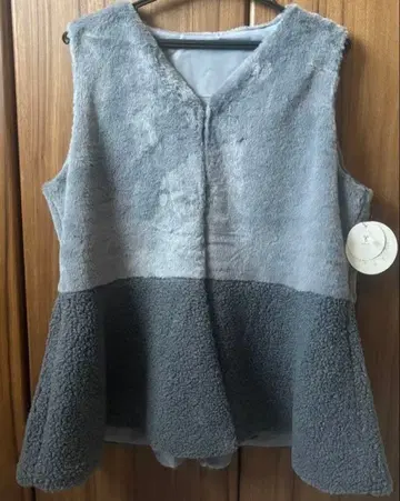 새상품 플럼 베스트 그레이 M-L