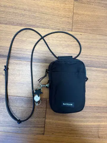 BAYFLOW 블랙 스마트폰 숄더백
