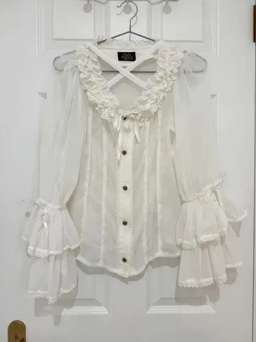 앨리스와 해적들 블라우스