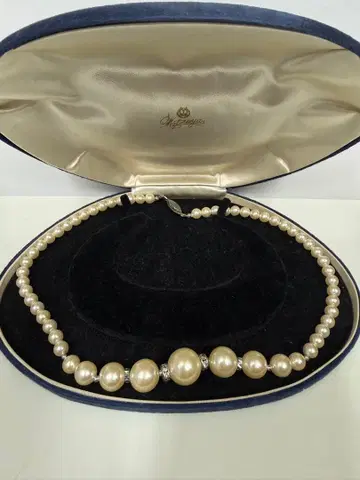 펄 비즈 목걸이 크림색 케이스 포함