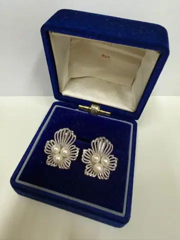 꽃 모양 진주 귀걸이 실버 케이스 포함