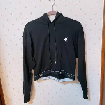 CONVERSE TOKYO 크롭 후드티 블랙