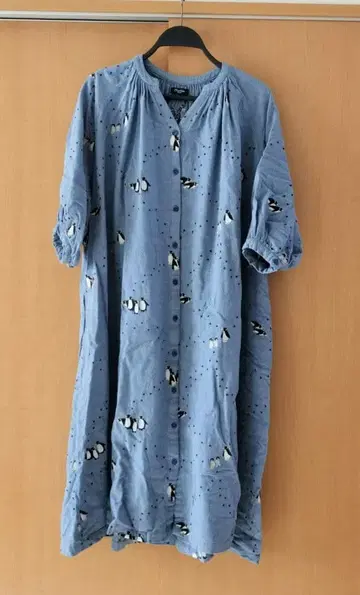 마블슈드 자수 원피스 펭귄 패턴