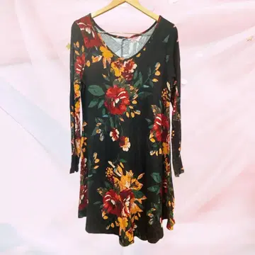 꽃무늬 긴팔 무릎 기장 원피스