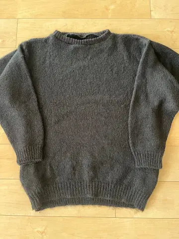 핸드메이드? 크루넥 블랙 니트 4본 소매 포켓 부착