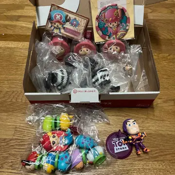 토니토니 초파 피규어 세트