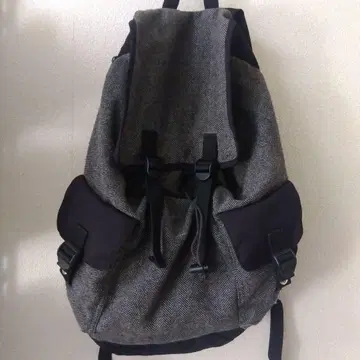 MEI 헤링본 무늬 백팩