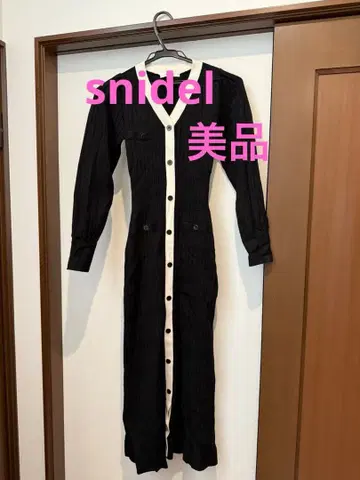 SNIDEL 프론트 버튼 리브 니트 원피스 블랙